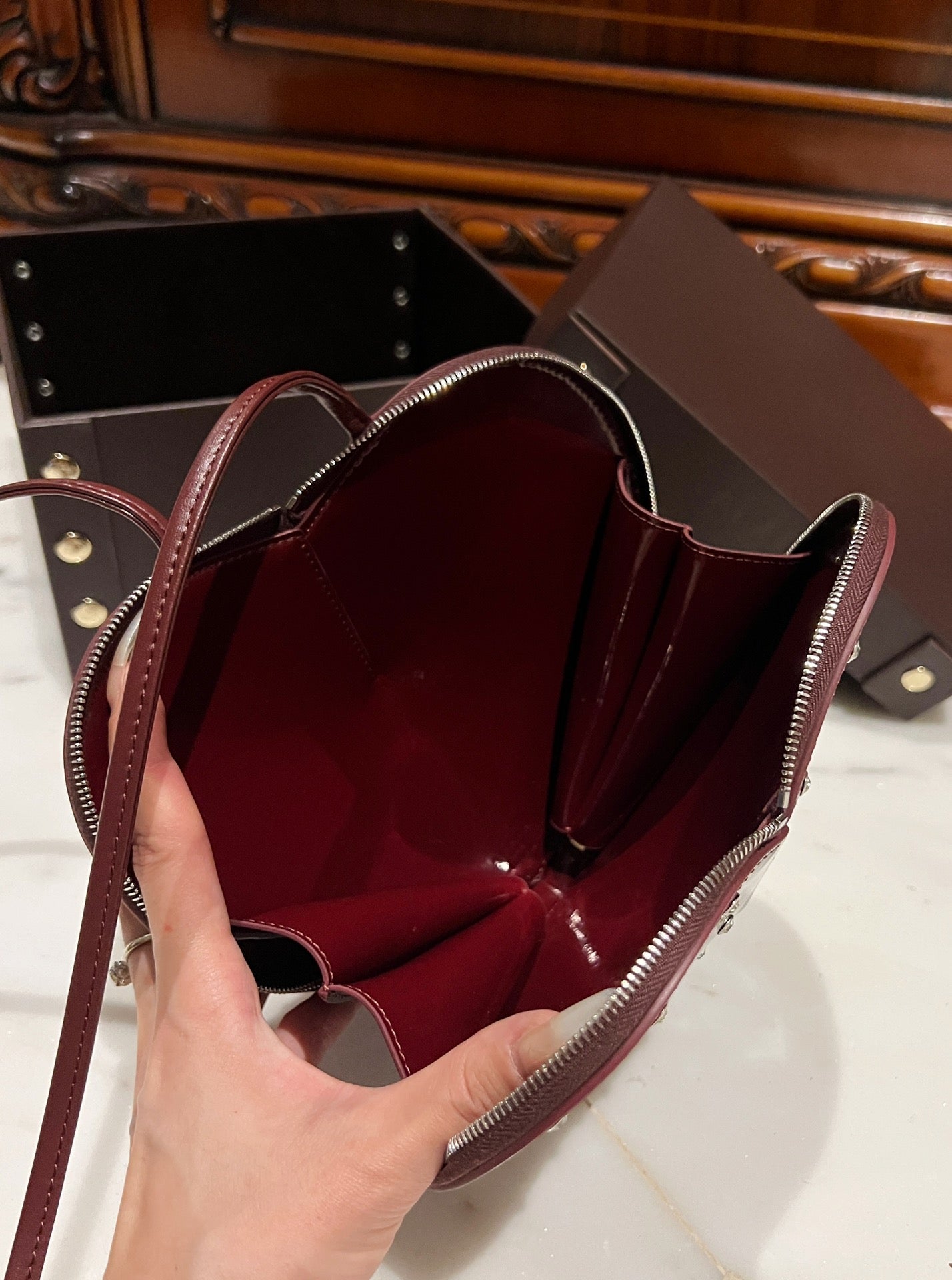 Le Coeur 21cm Burgundy Diamonds Calfskin Shouder 243042