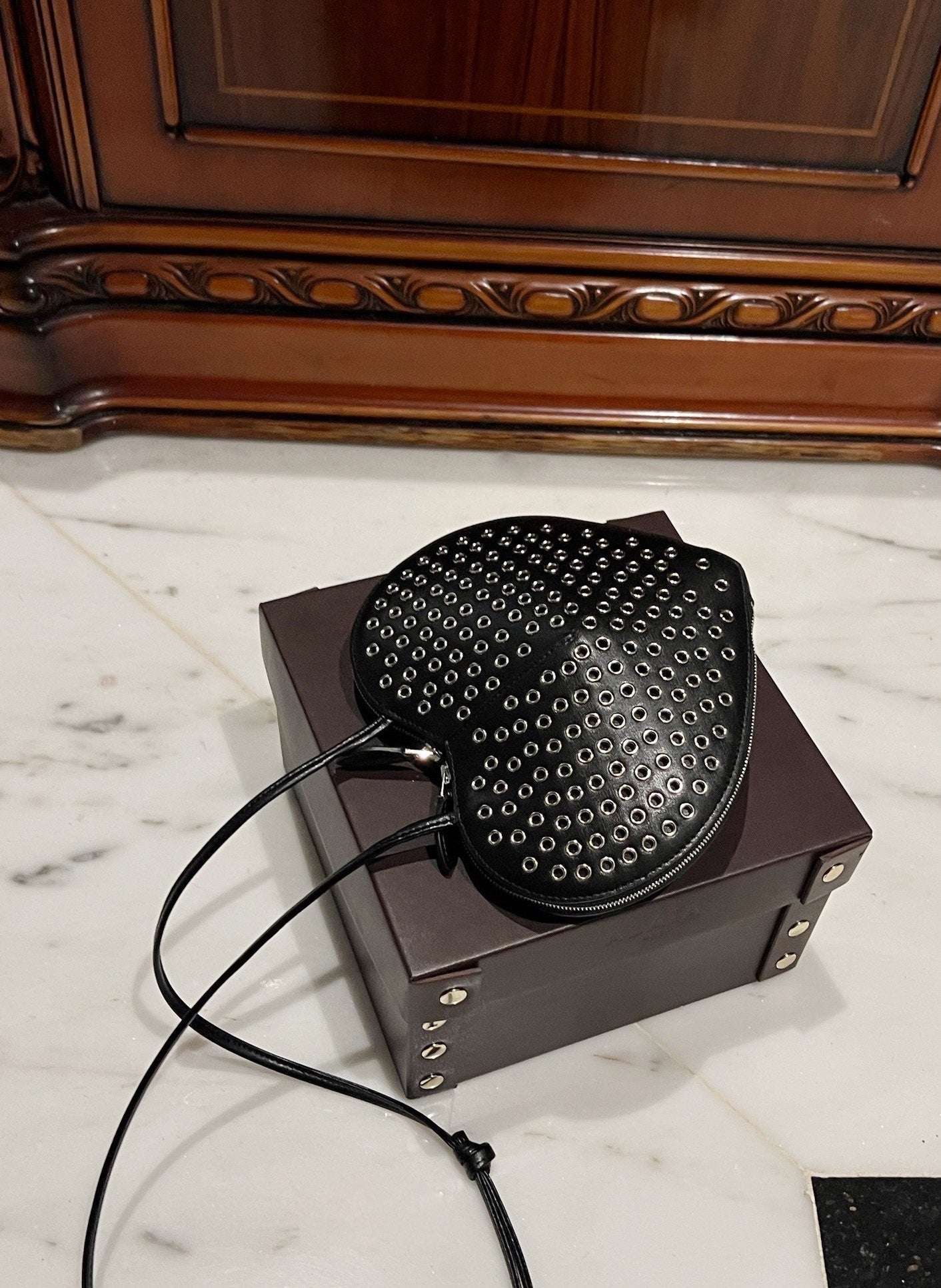 Le Coeur 21cm Black Metal Rivet Calfskin Shouder 243048