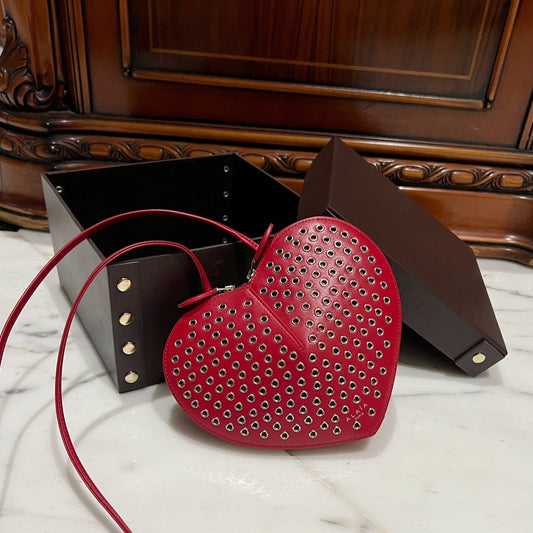 Le Coeur 21cm Red Metal Rivet Calfskin Shouder 243049