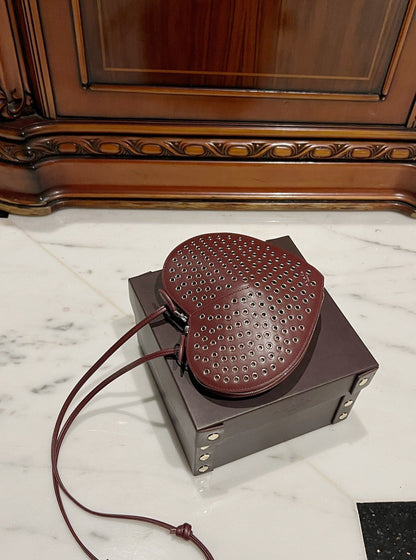 Le Coeur 21cm Burgundy Metal Rivet Calfskin Shouder 243047