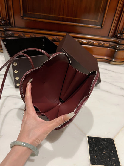Le Coeur 21cm Burgundy Metal Rivet Calfskin Shouder 243047