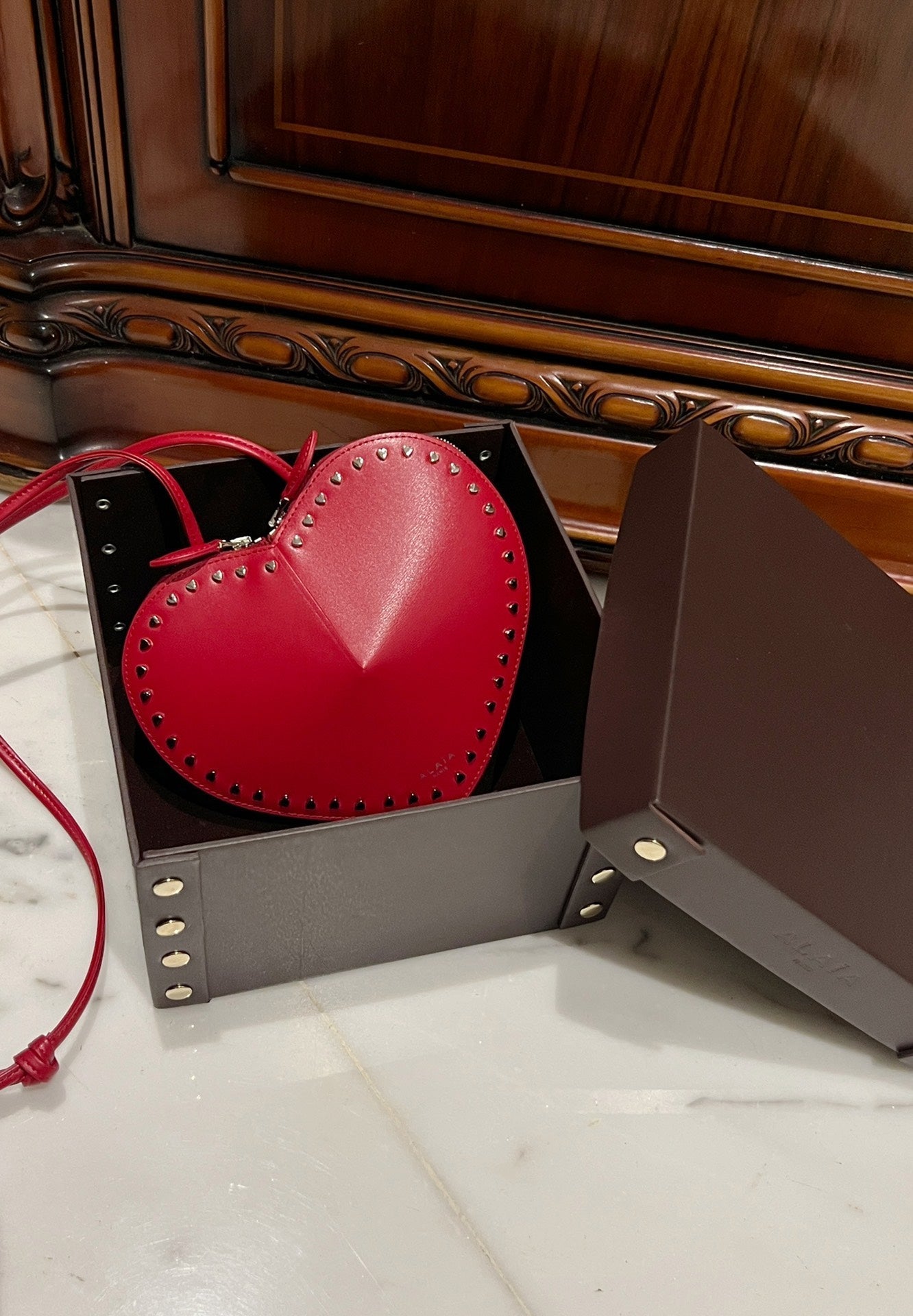 Le Coeur 21cm Red Heart Calfskin Shouder 243046