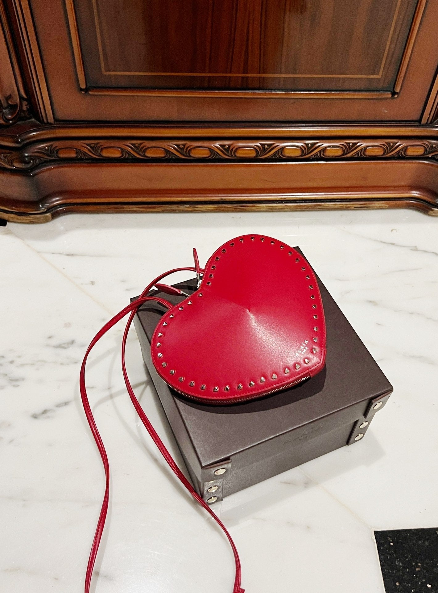 Le Coeur 21cm Red Heart Calfskin Shouder 243046