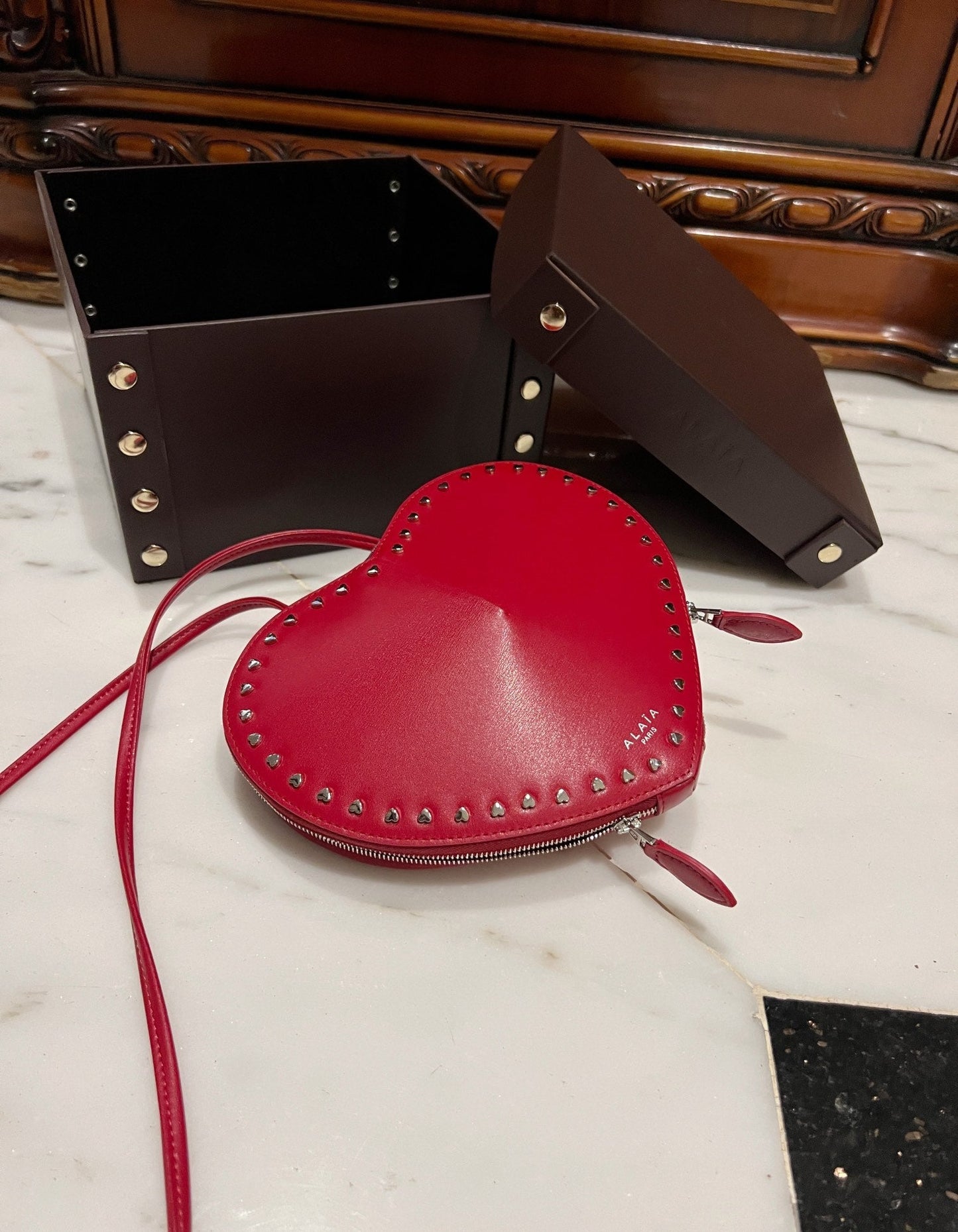 Le Coeur 21cm Red Heart Calfskin Shouder 243046
