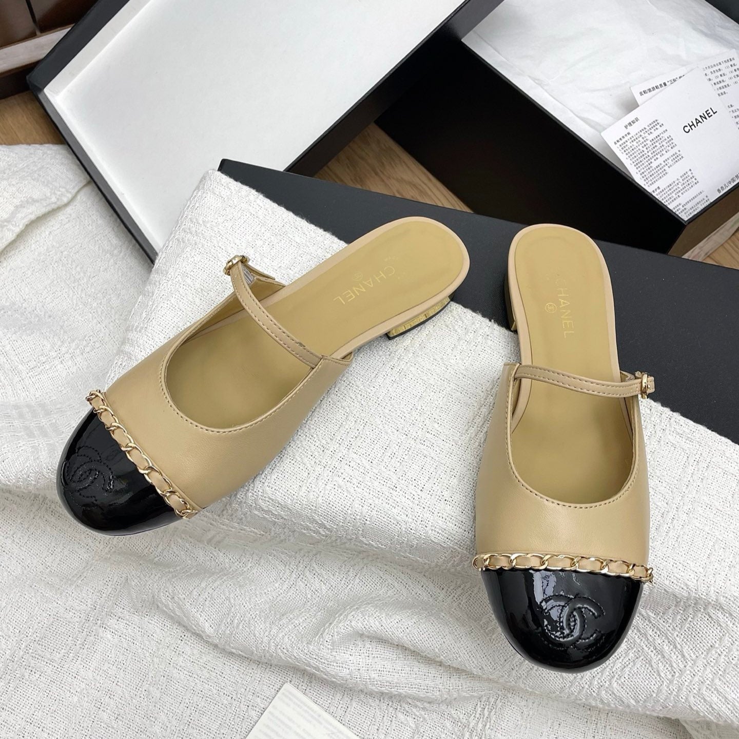 CC 25 Mules Flats Beige Sheepskin 311499