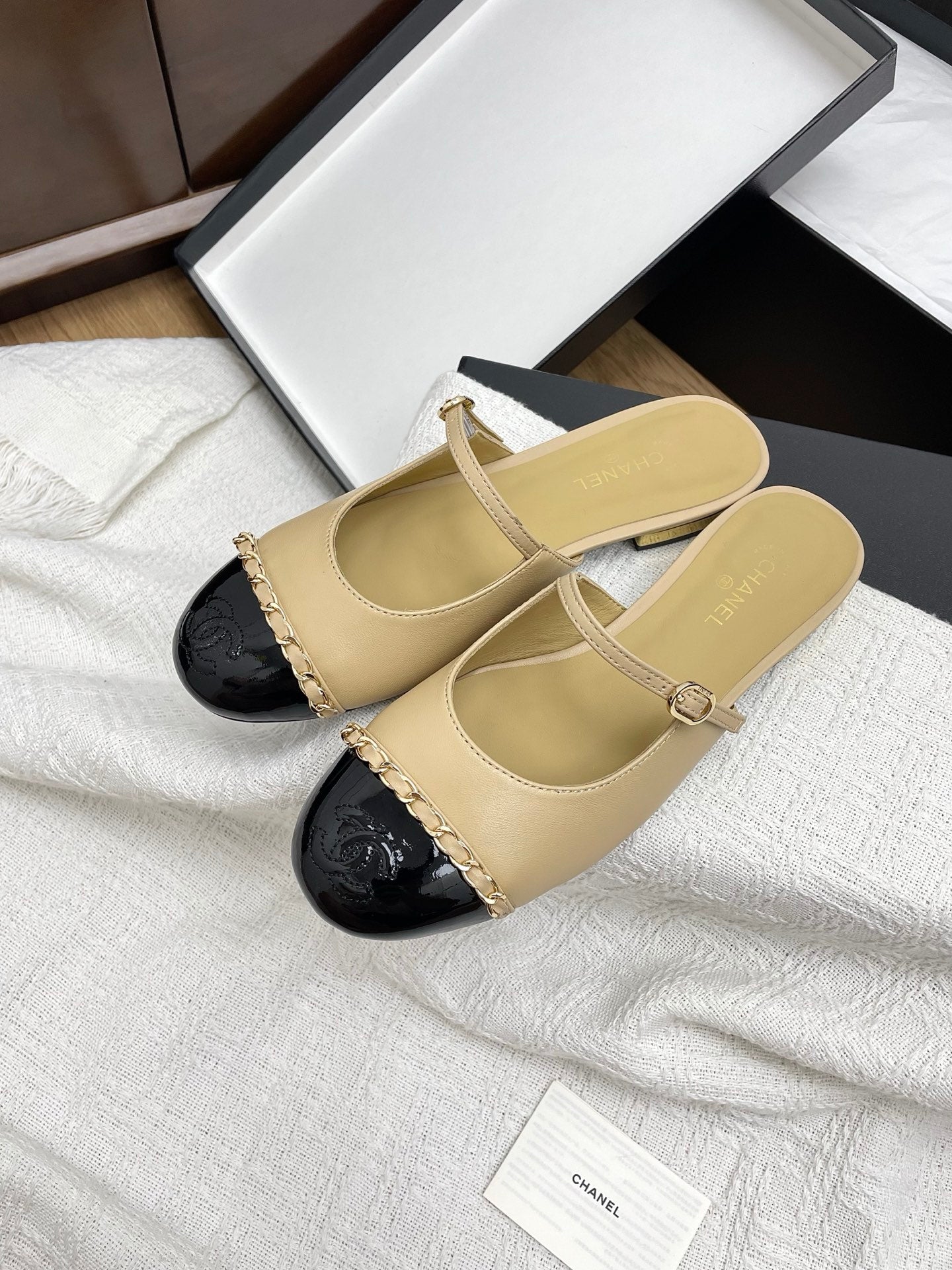 CC 25 Mules Flats Beige Sheepskin 311499