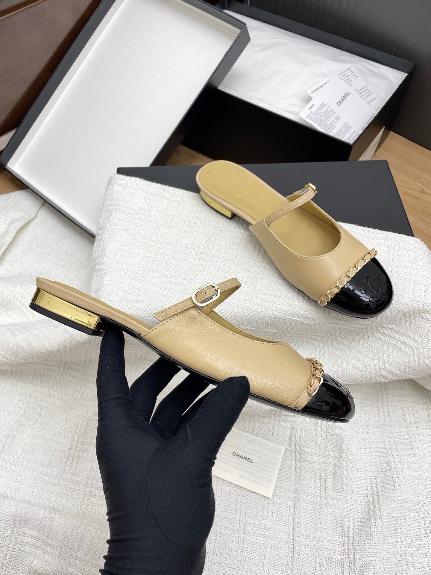 CC 25 Mules Flats Beige Sheepskin 311499