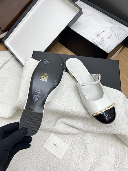 CC 25 Mules Flats White Sheepskin 311500