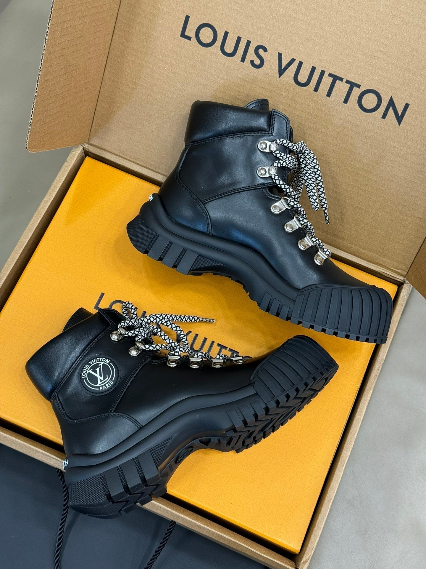 LV Ruby Flat Ranger Boots Black Calfskin