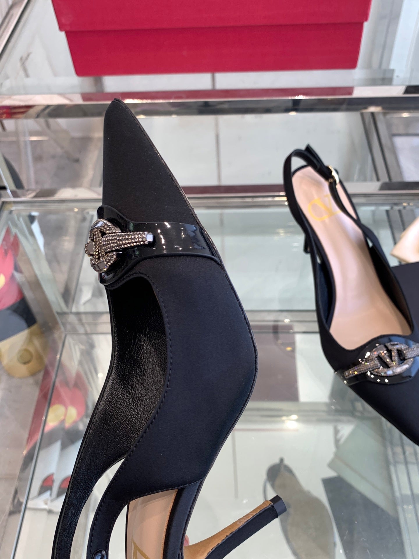 VT 25 High Heels Slingbacks Black Cowhide 292352