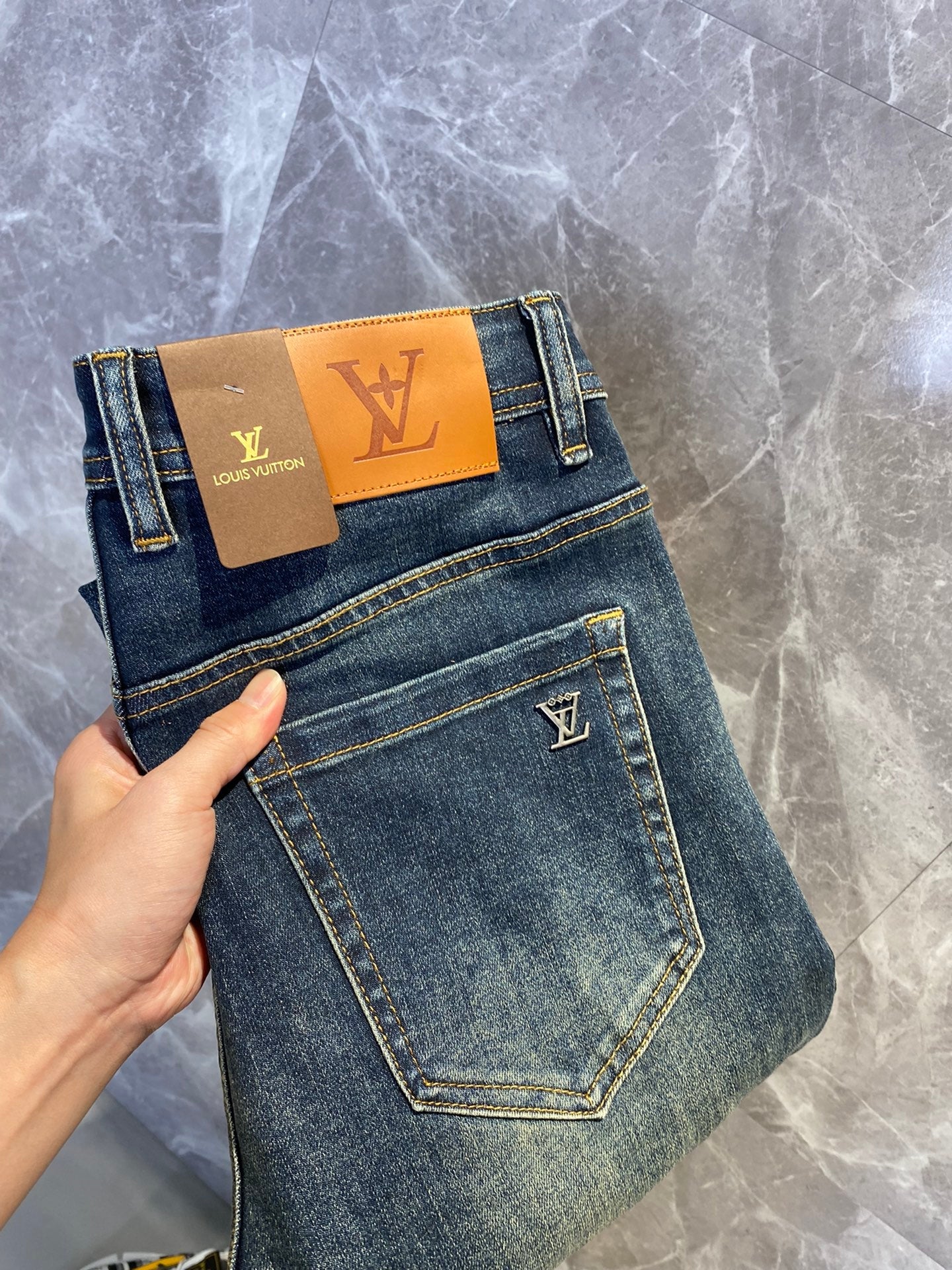 LV BLUE DENIM JEAN 239575
