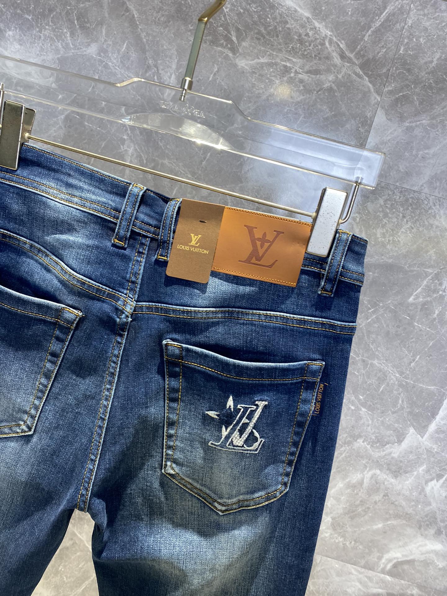 LV BLUE DENIM JEAN 239576
