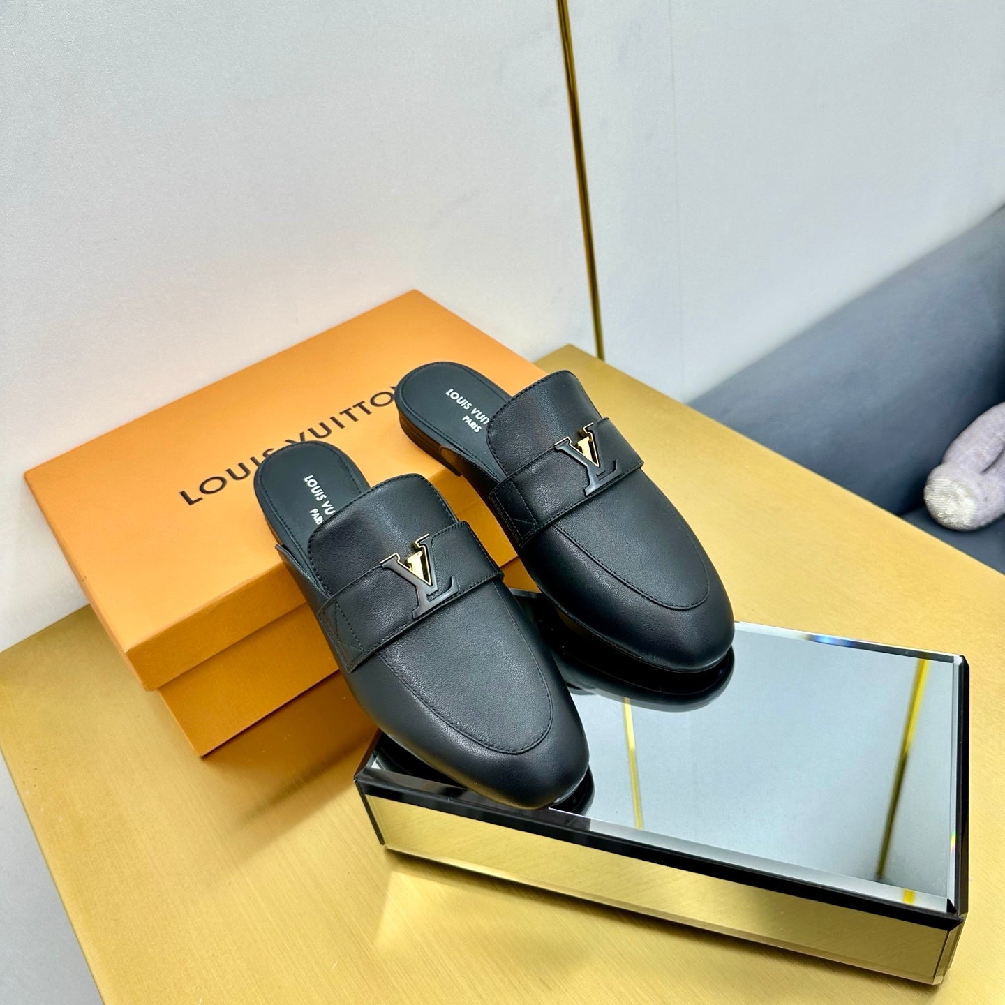 LV 25C LV Capri Open Back Loafer Black Cowhide 219928