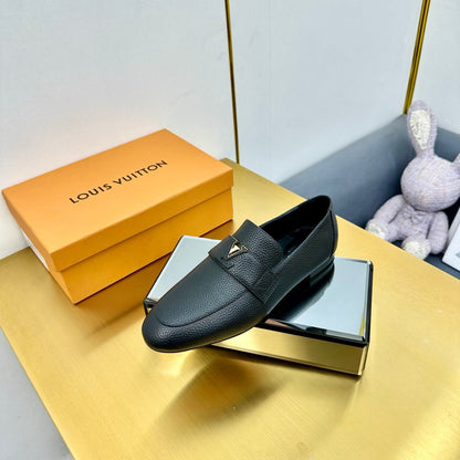 LV 25C Capri Loafer Black Wrinkled Cowhide 219929