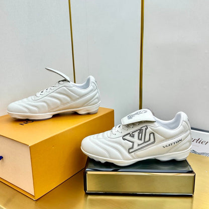 LV 25C Sneaker LV Footprint Soccer Blanc Cuir de Veau uni 219936