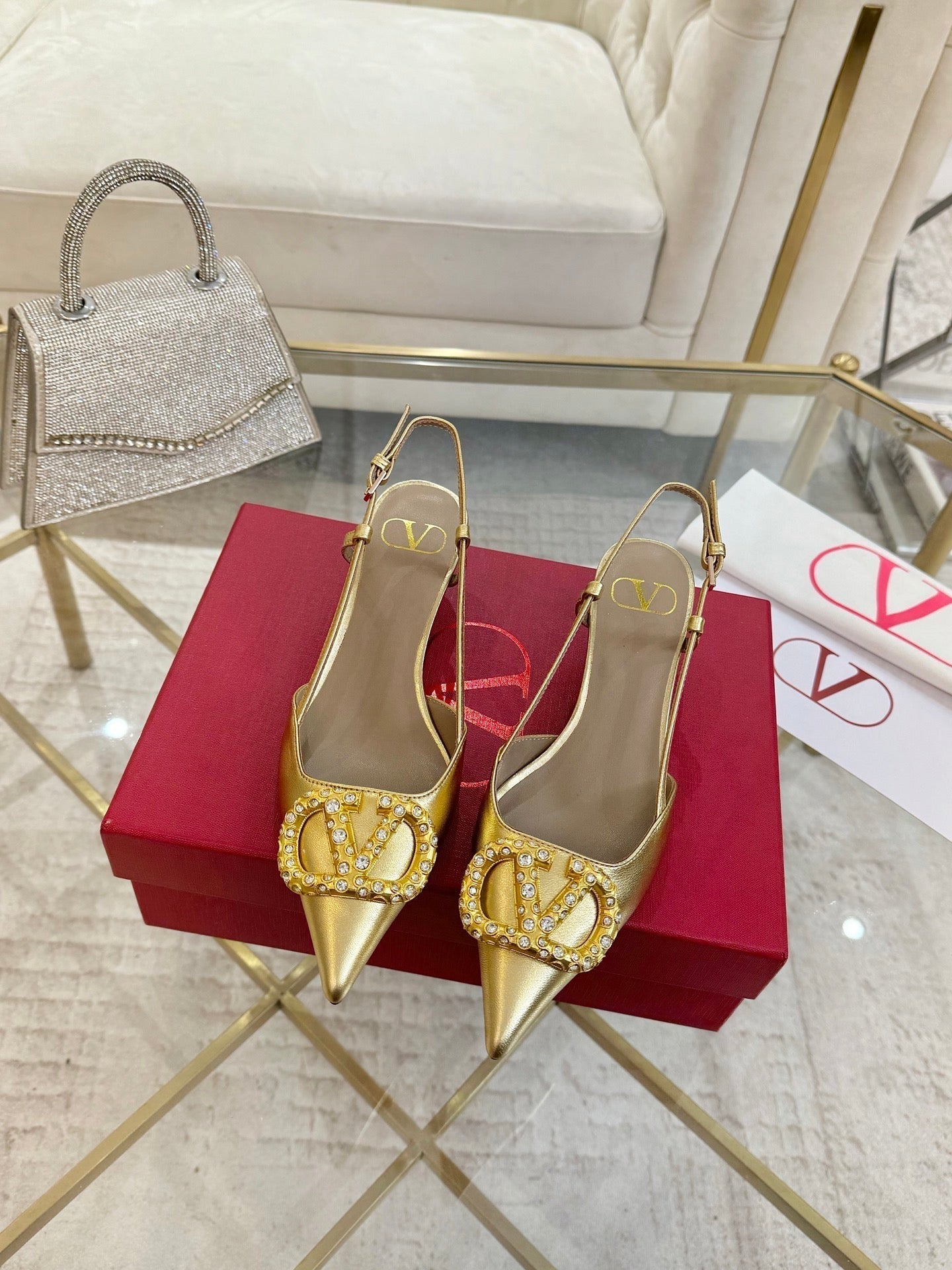VT Vlogo Signature Gold Slingback Cowhide 342233