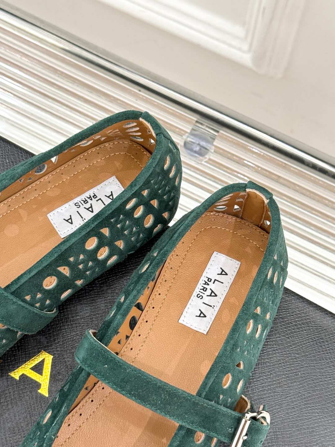Alaia Women's Ballet Flat Emerald Green Suede 293226