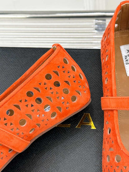 Alaia Women's Ballet Flat Orange Suede 293228