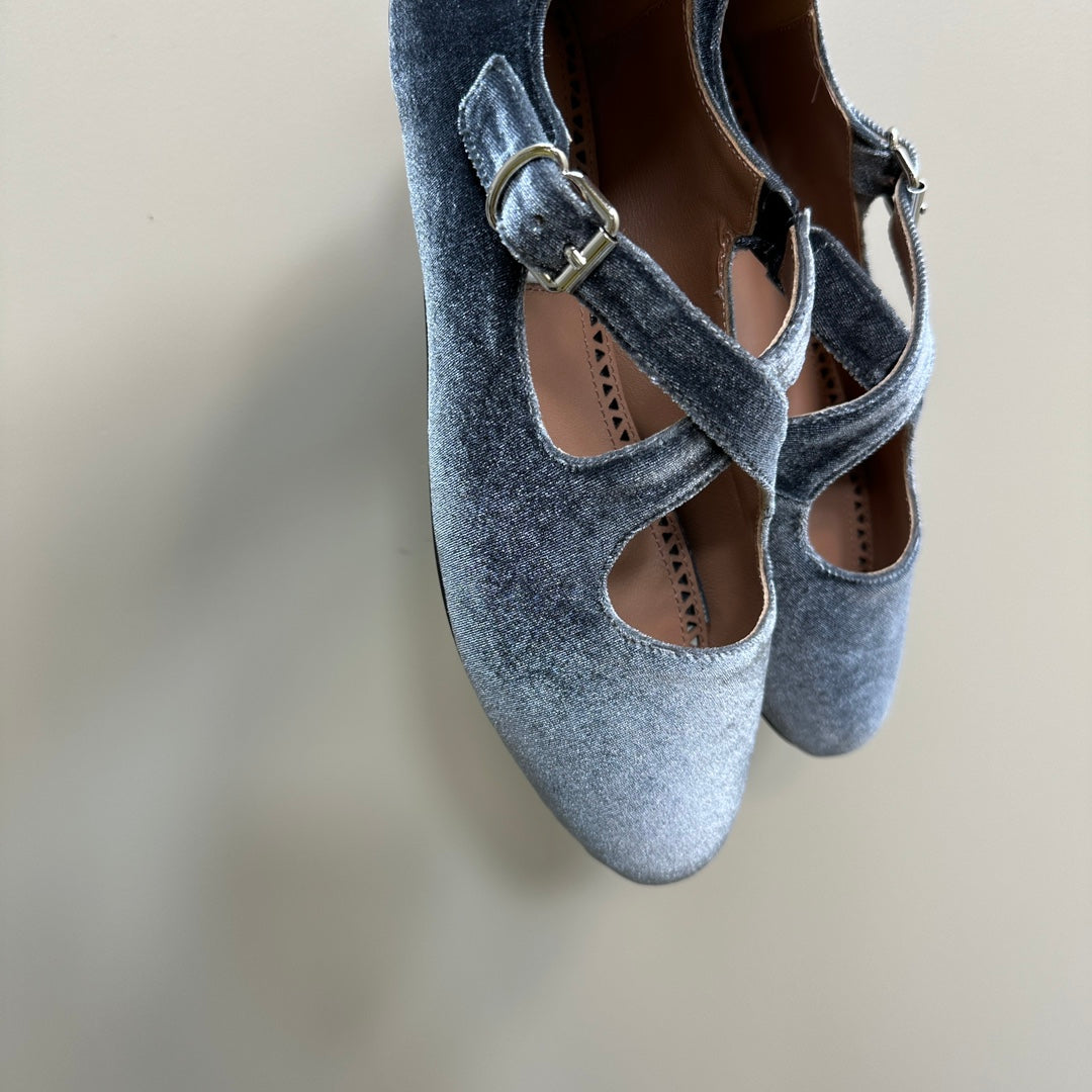 Alaila Criss Cross Ballet Flats In Dark Grey Velvet  920785