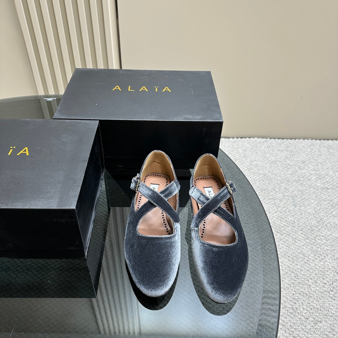 Alaila Criss Cross Ballet Flats In Dark Grey Velvet  920785