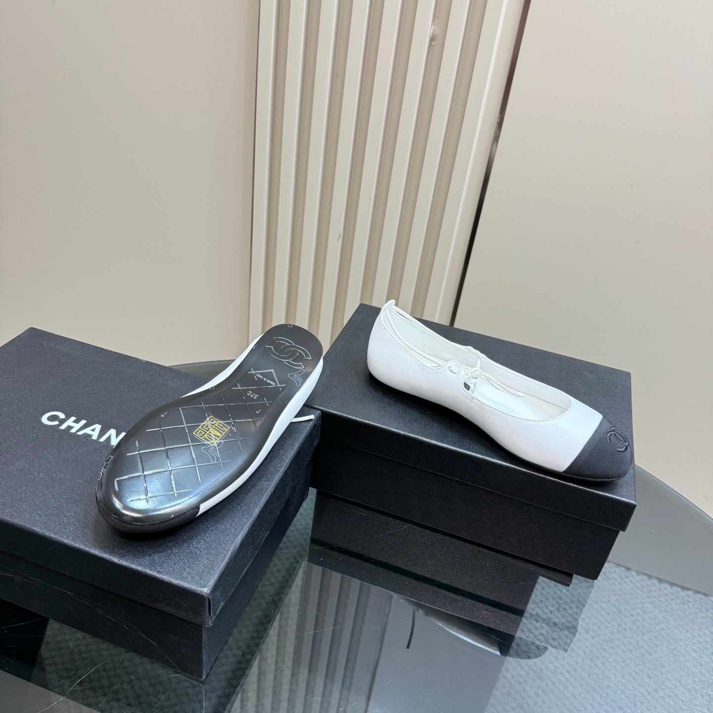 CC 25 Mary Jane Flat White Leather with Fabric 239409