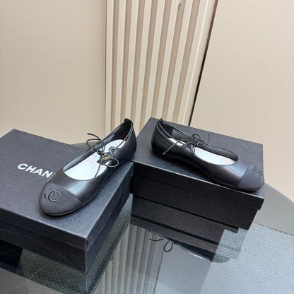 CC 25 Mary Jane Flat Black Leather with Fabric 239412