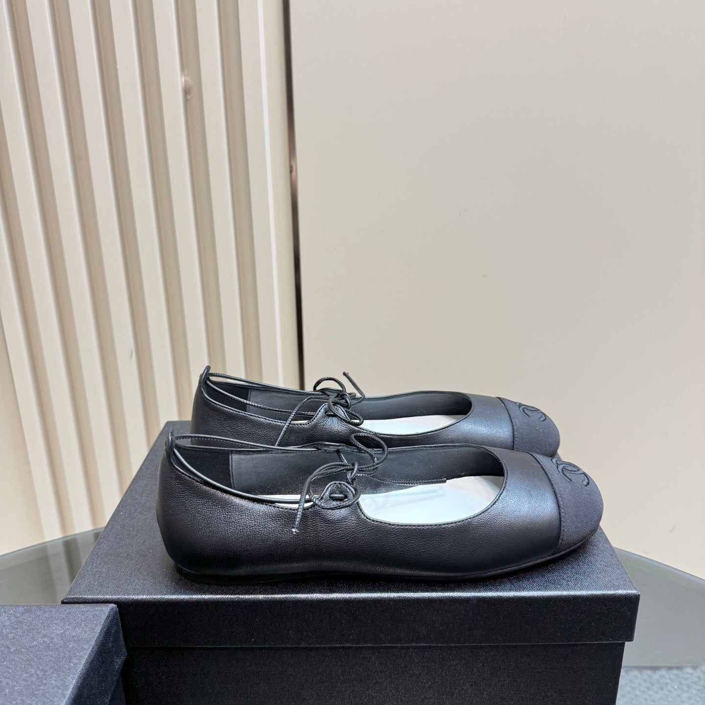 CC 25 Mary Jane Flat Black Leather with Fabric 239412