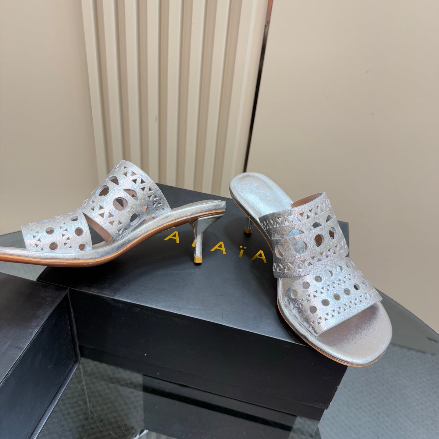 Alaia Vienne Cutout Kitten-Heel Slide Sandals Silver Sheepskin 299664