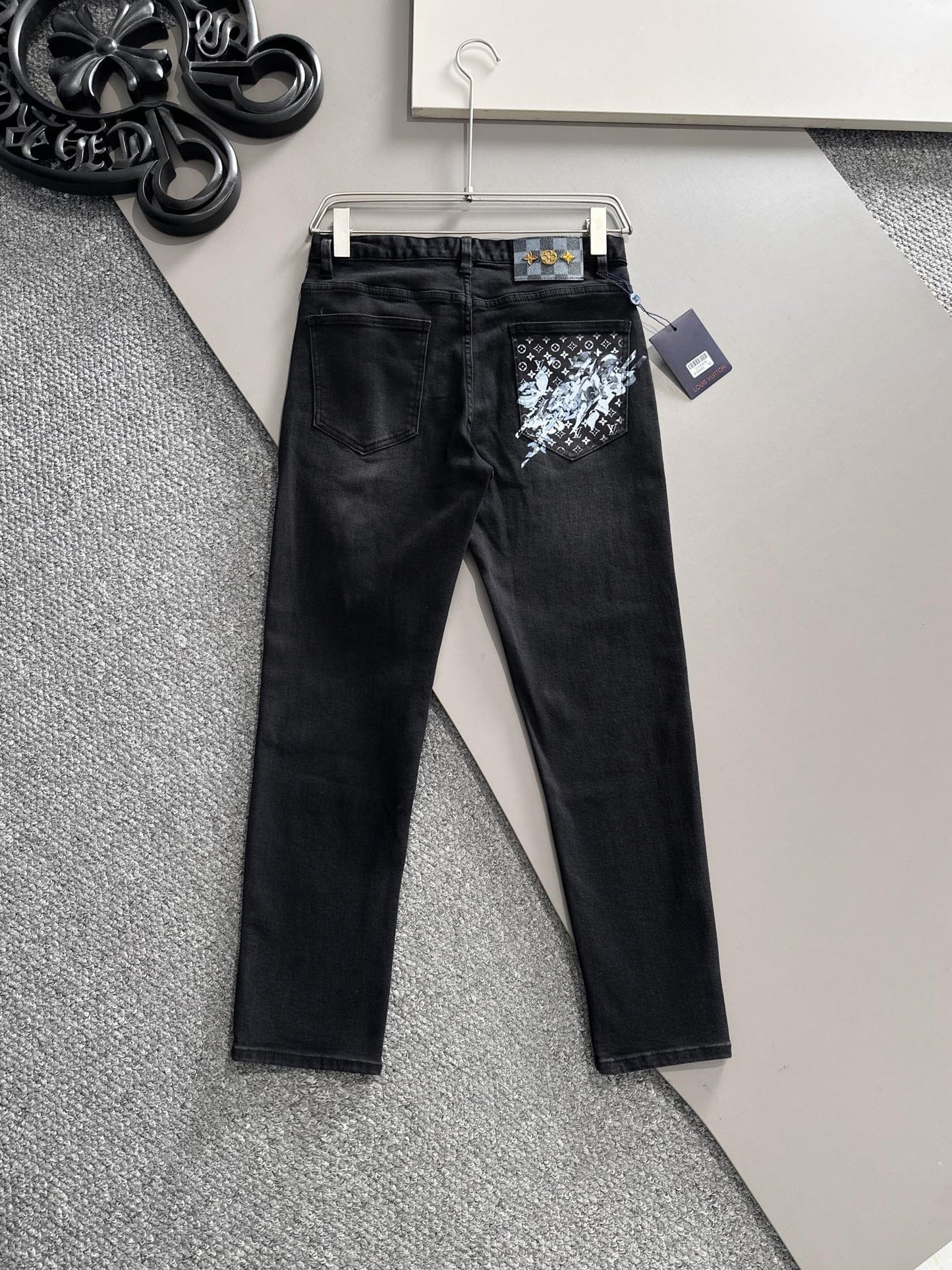 LV BLACK DENIM JEAN 239618