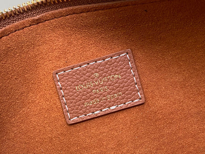low key bumbag 28cm cognac brown calfskin