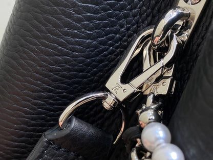 LV Capucines Black Taullon Cowhide 331017