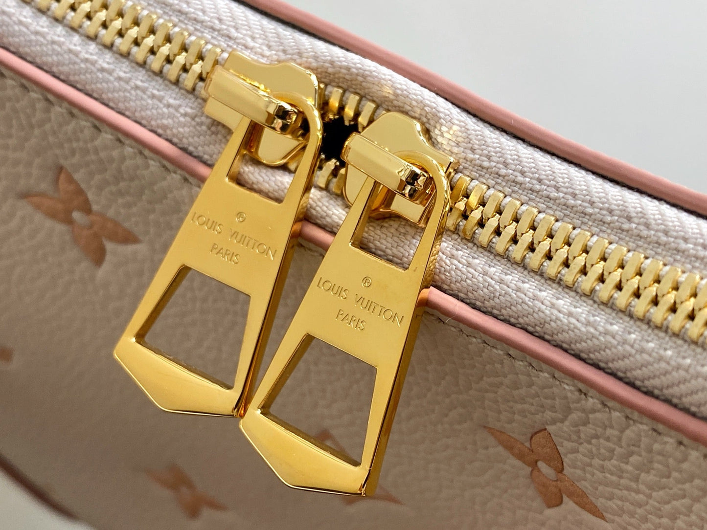 LV Nano Diane 19cm Cream Grained Calfskin