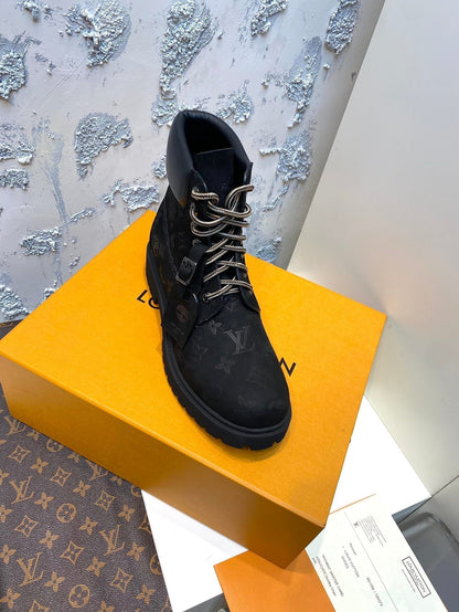 LV x Timberland Ankle Boots 35mm Black Monogram Suede