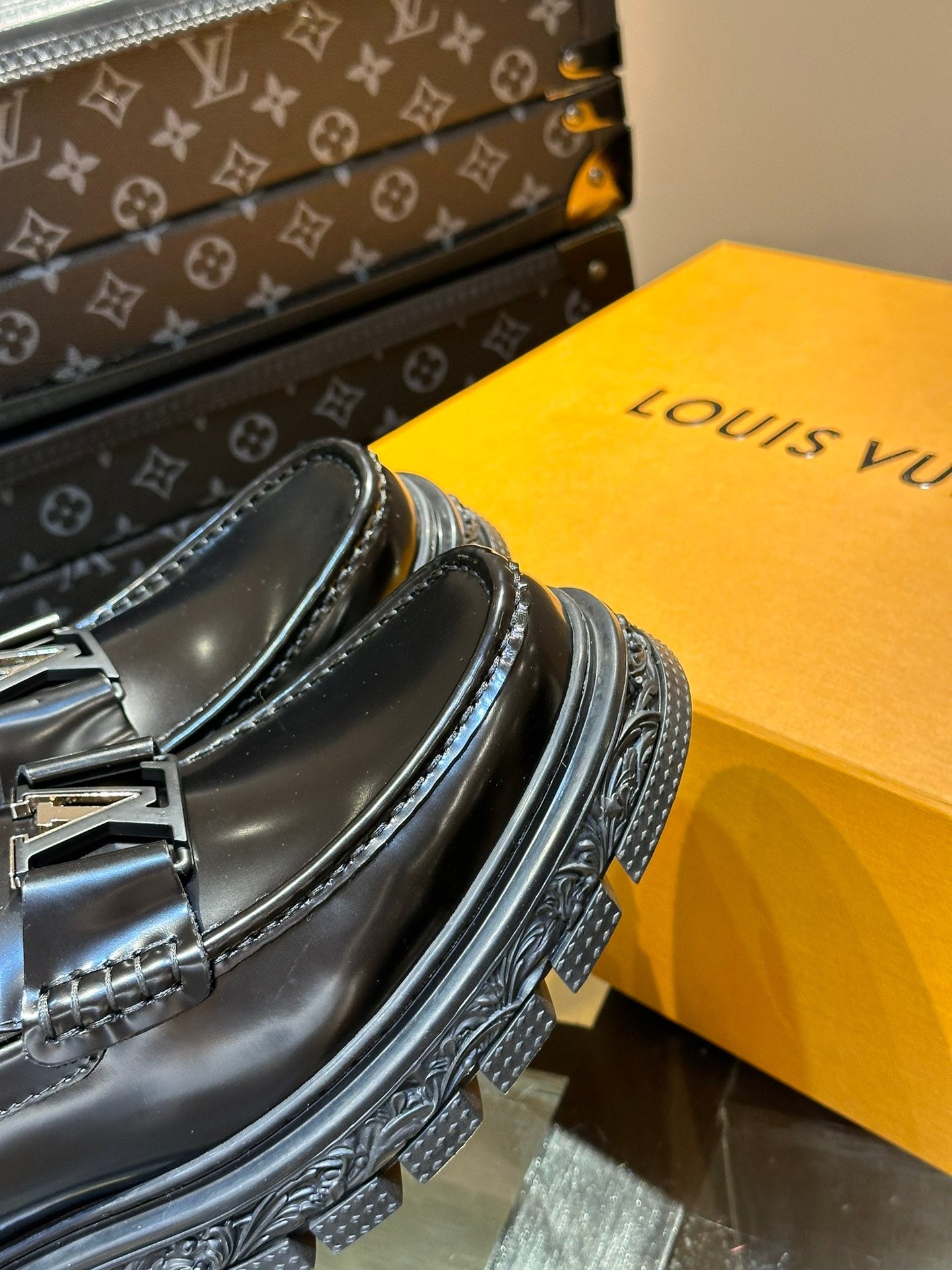 LV MAJOR LOAFER IN BLACK SOFT CALFSKIN