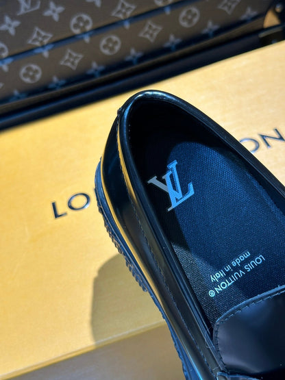 LV MAJOR LOAFER IN BLACK SOFT CALFSKIN