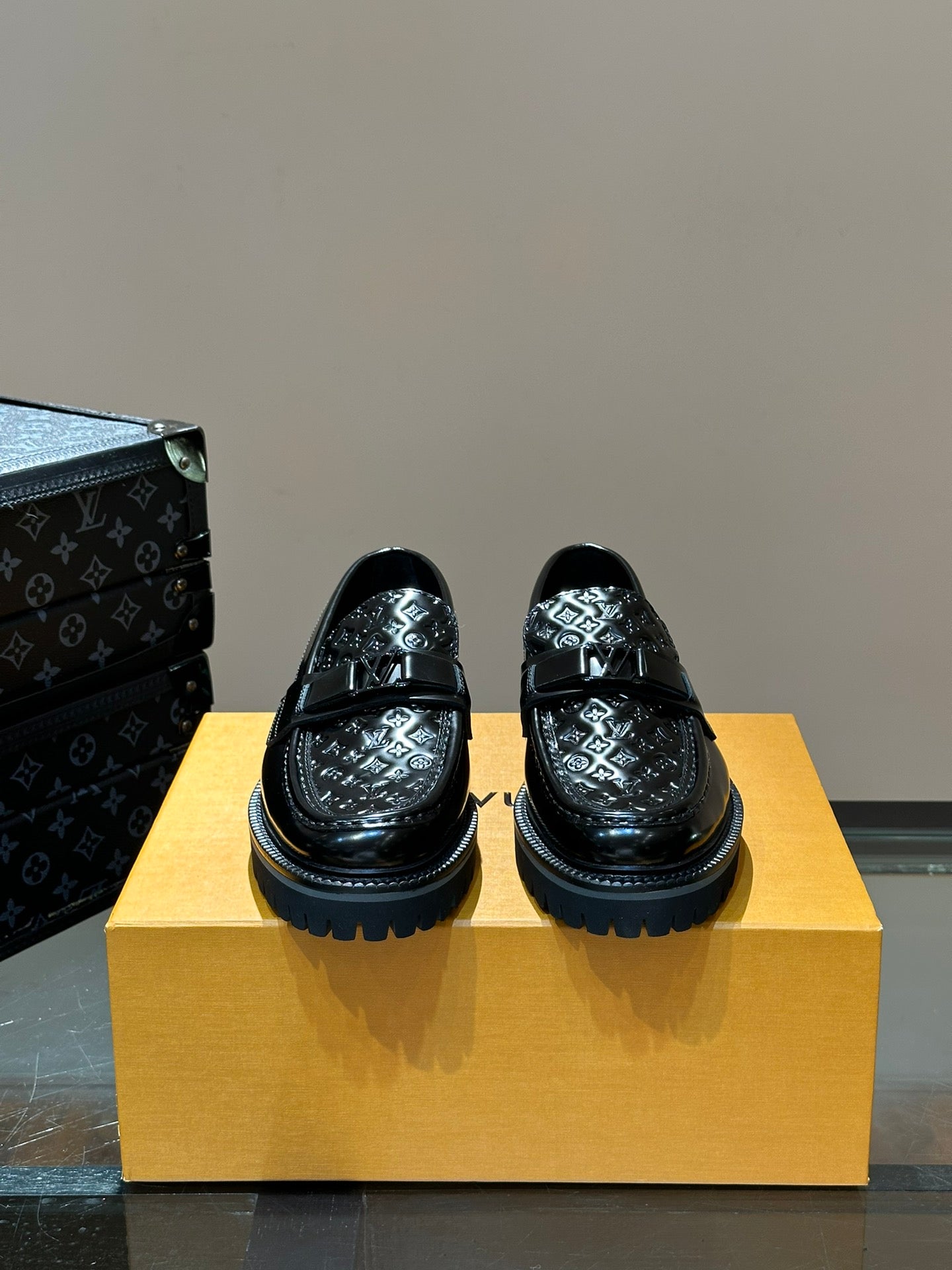 LV MAJOR LOAFER IN BLACK IMPRINT CALFSKIN