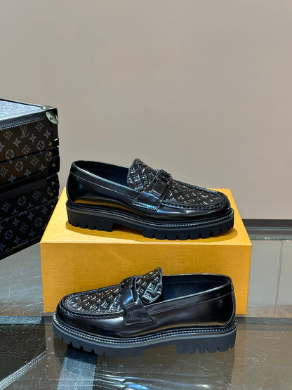 LV MAJOR LOAFER IN BLACK IMPRINT CALFSKIN