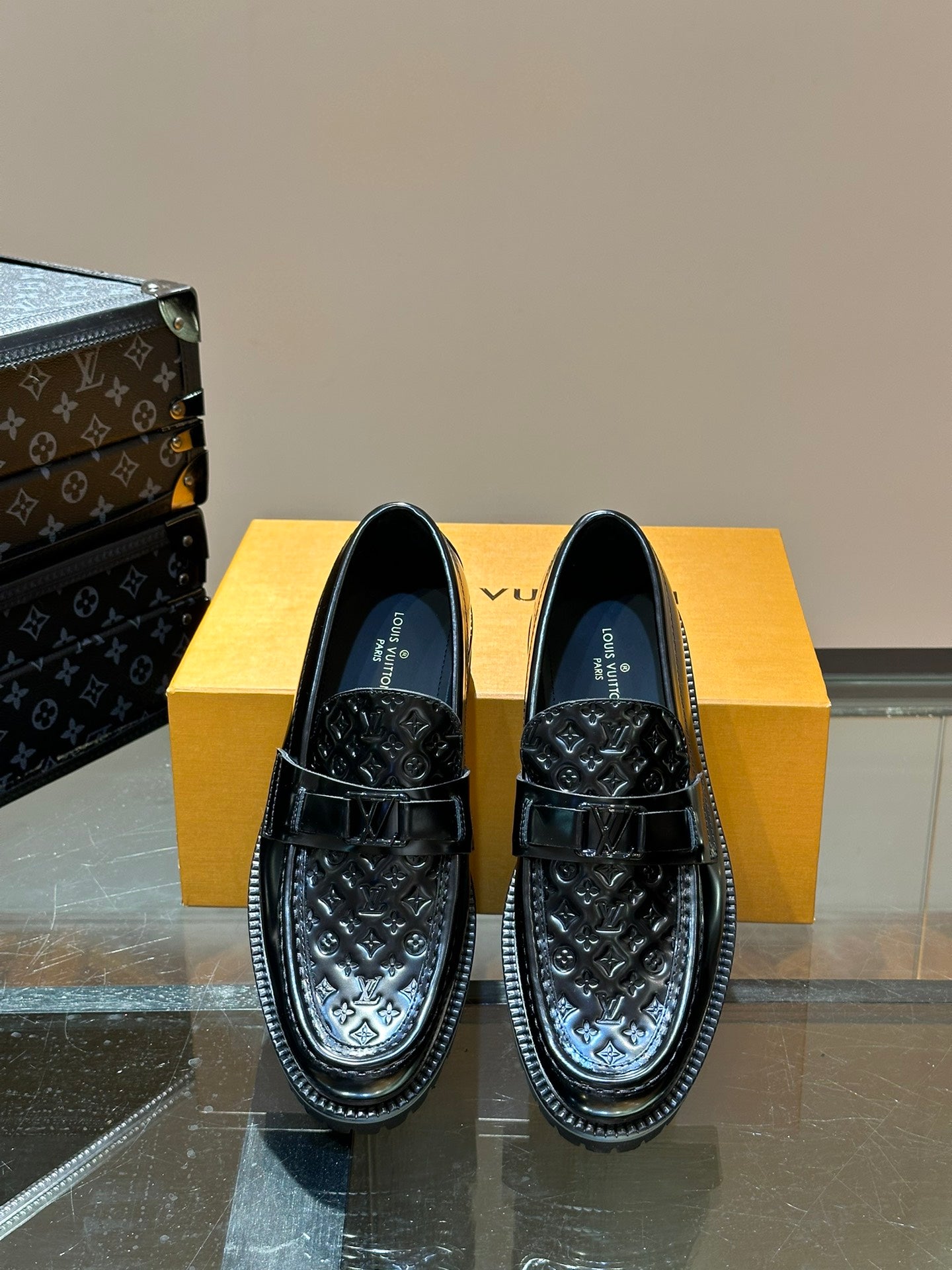 LV MAJOR LOAFER IN BLACK IMPRINT CALFSKIN