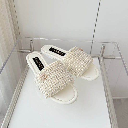 CC 25 Slippers White Leather 238743