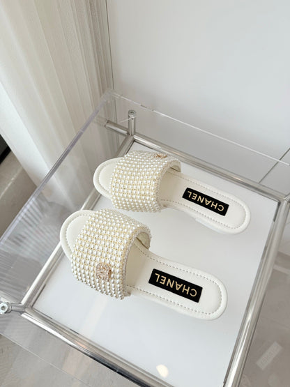 CC 25 Slippers White Leather 238743