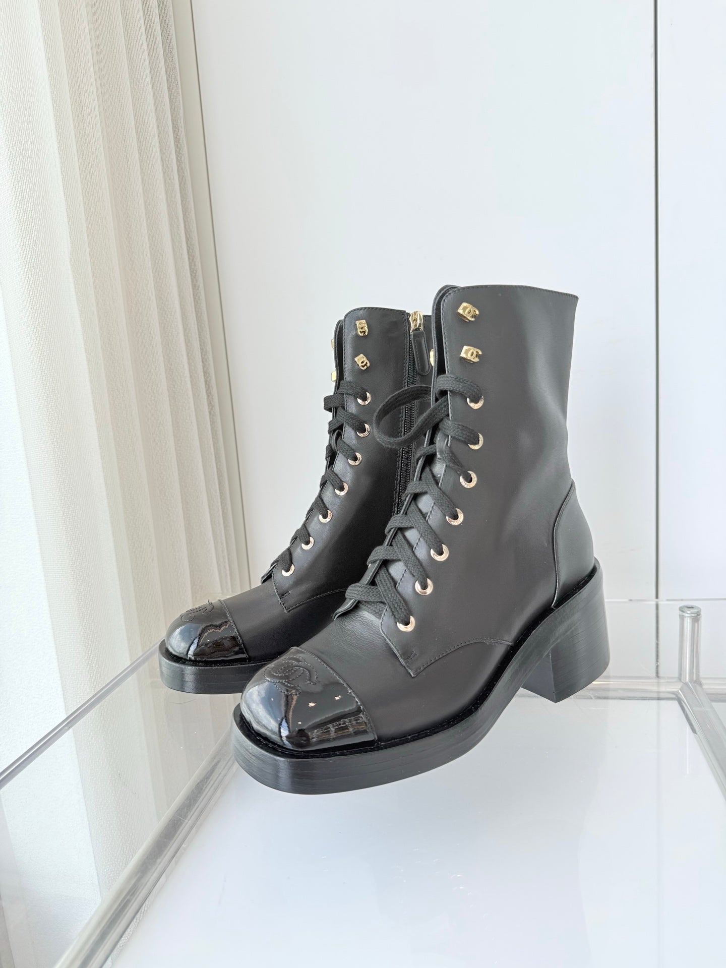 CC 25 Short Boot Black Cowhide 411471