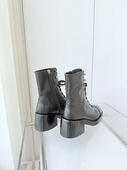 CC 25 Short Boot Black Cowhide 411471