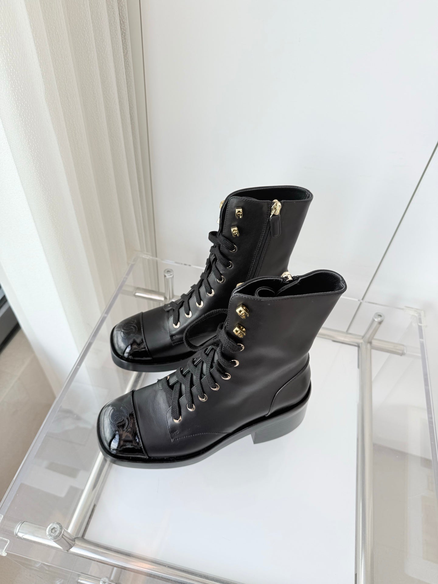 CC 25 Short Boot Black Cowhide 411471