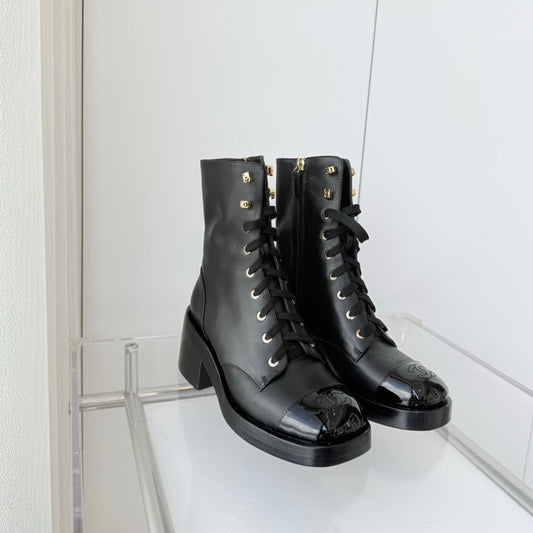 CC 25 Short Boot Black Cowhide 411471