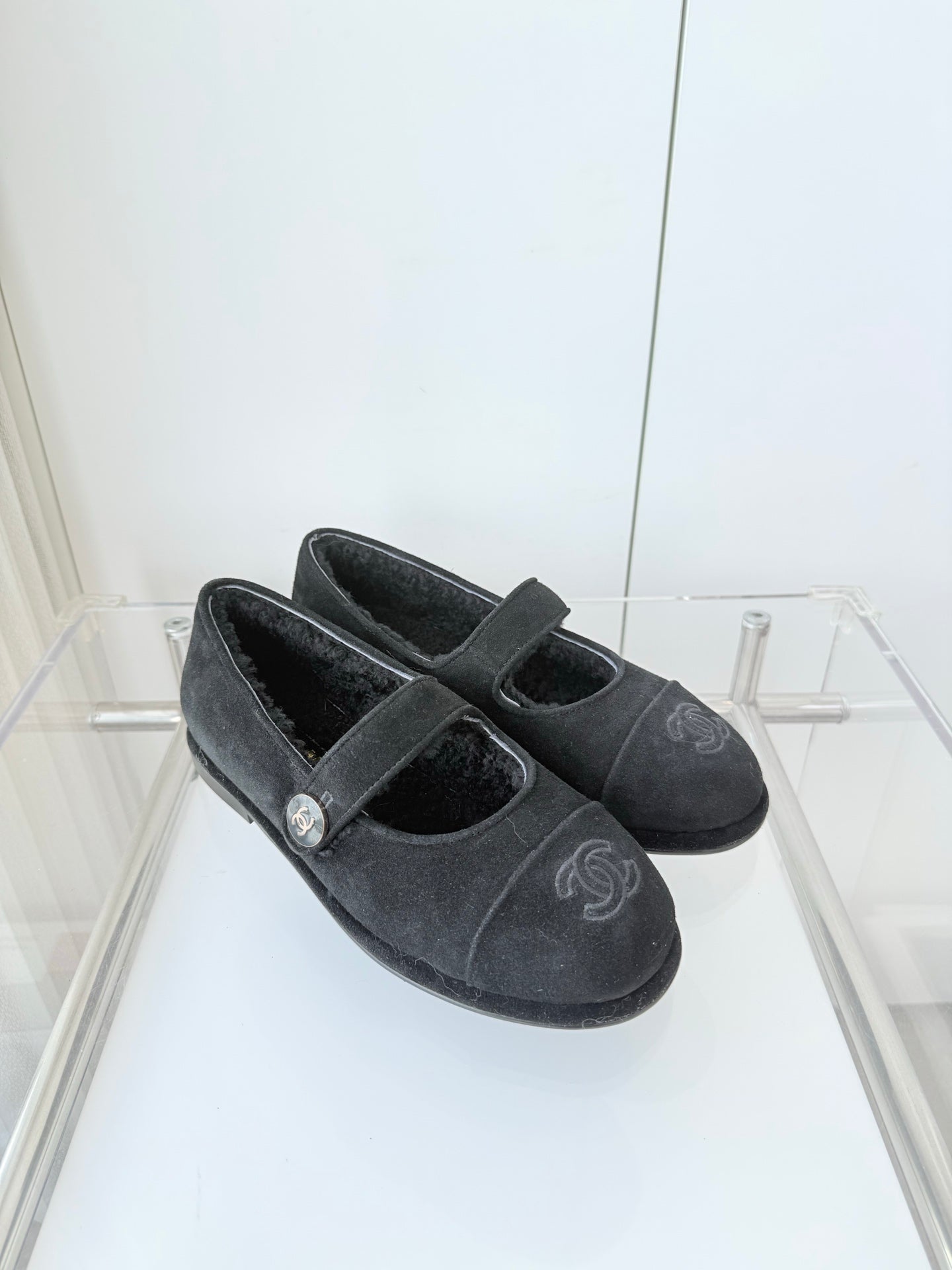 CC 25 Ballet Flats Black Suede 411483