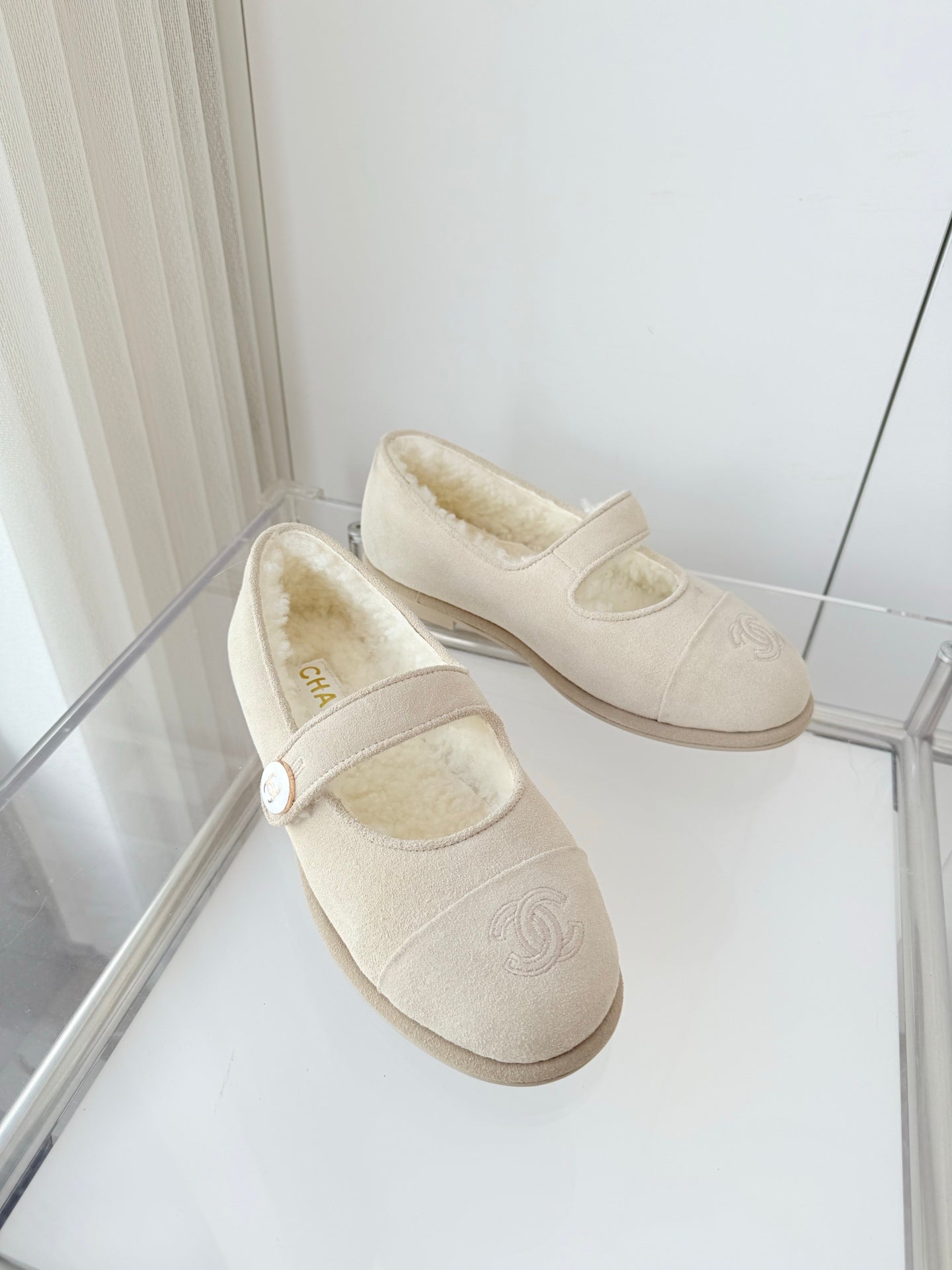 CC 25 Ballet Flats Light Beige Suede 411485