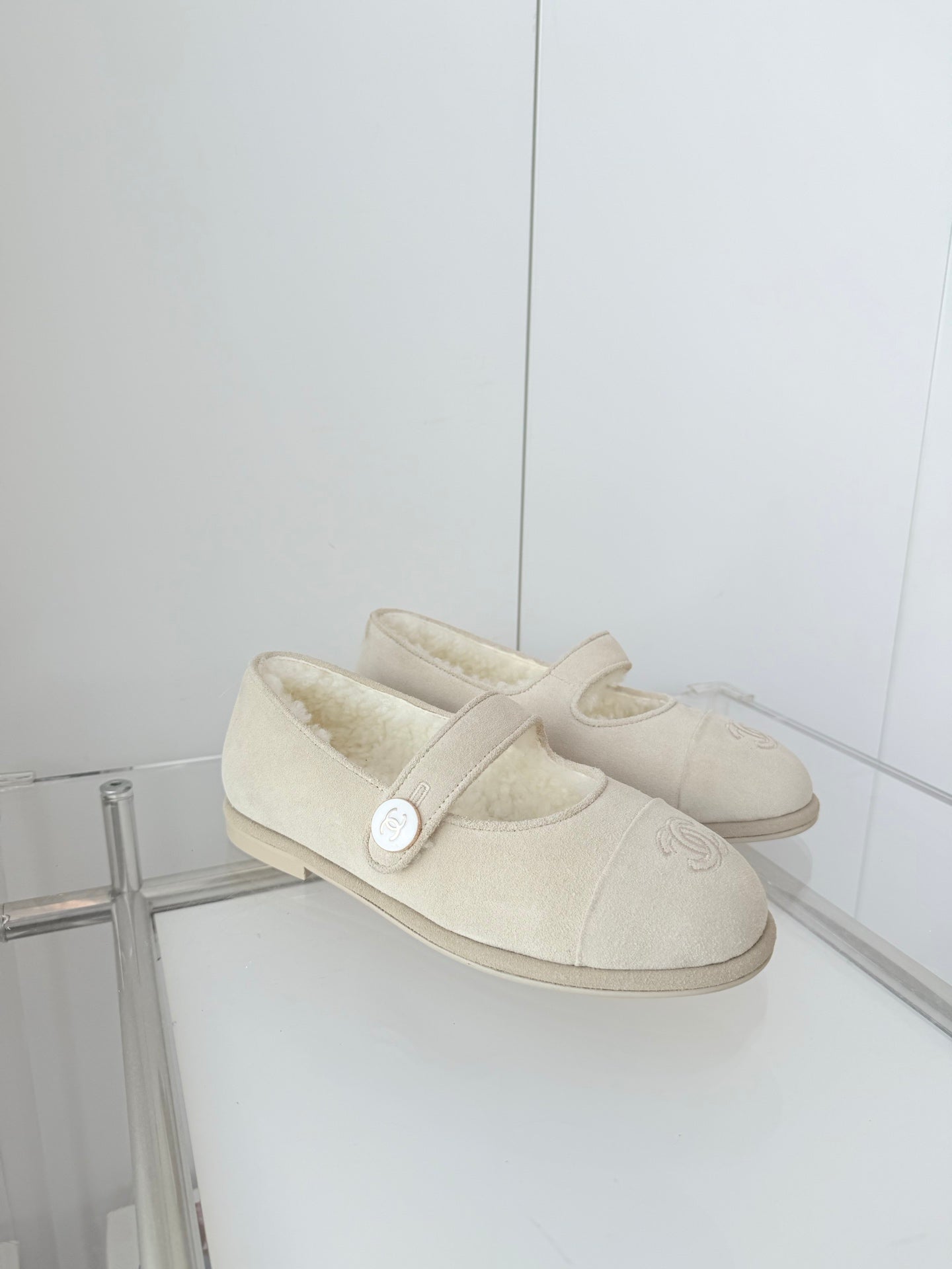 CC 25 Ballet Flats Light Beige Suede 411485