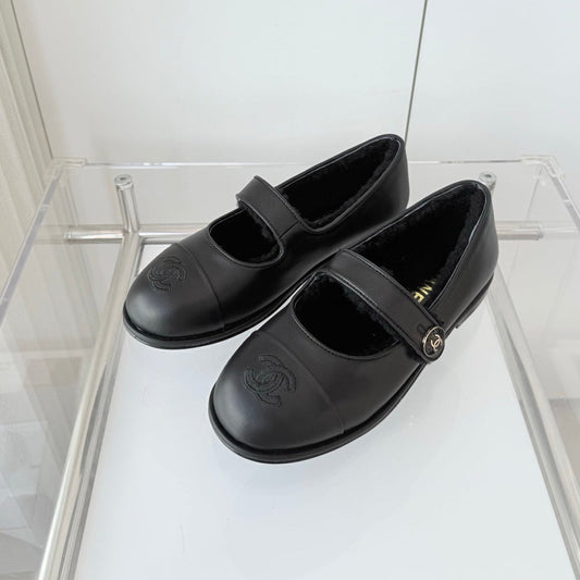 CC 25 Ballet Flats Black Cowhide 411488