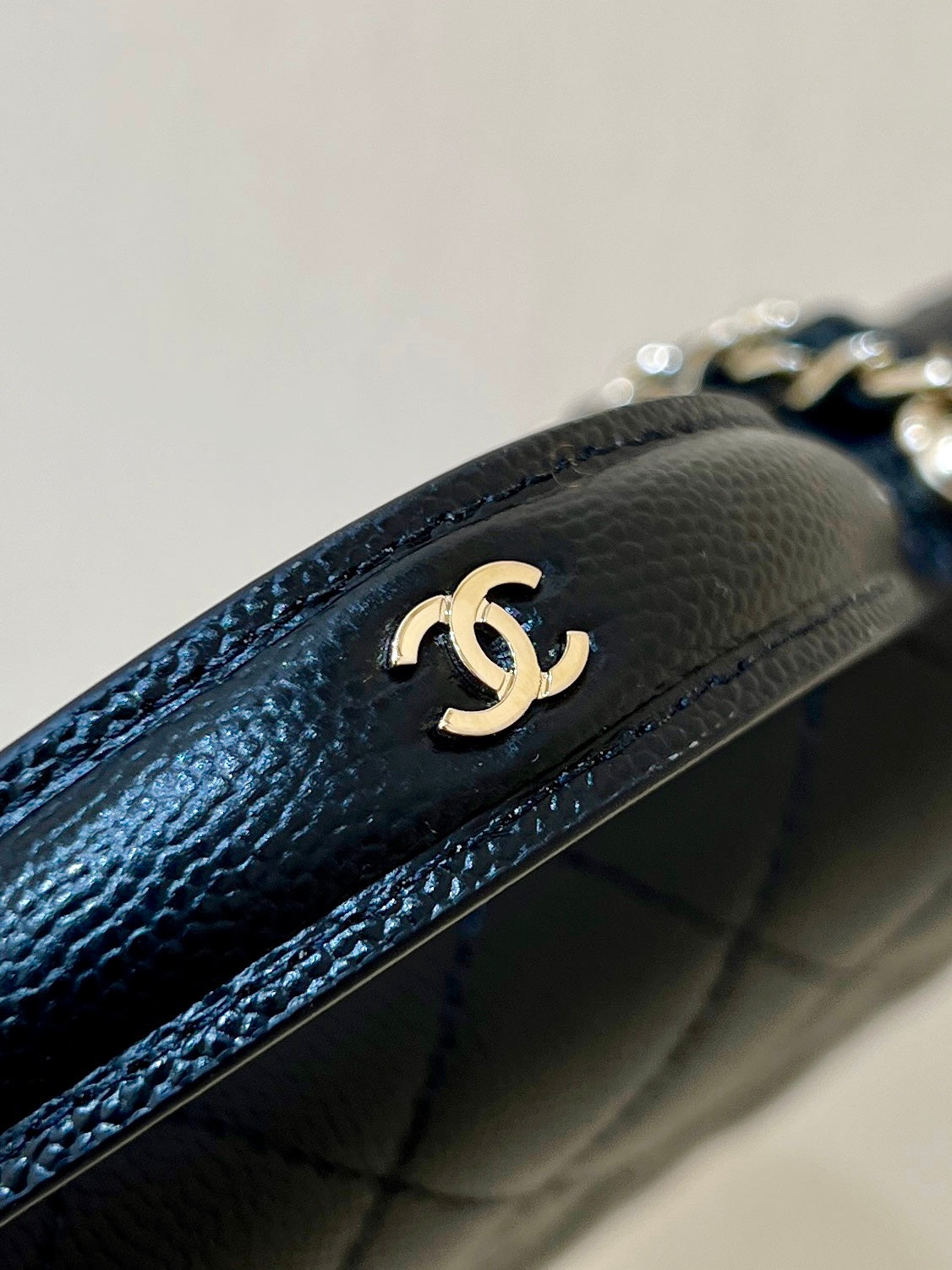 25C Mini Woc 18cm Black Grained Calfskin Gold Hardware