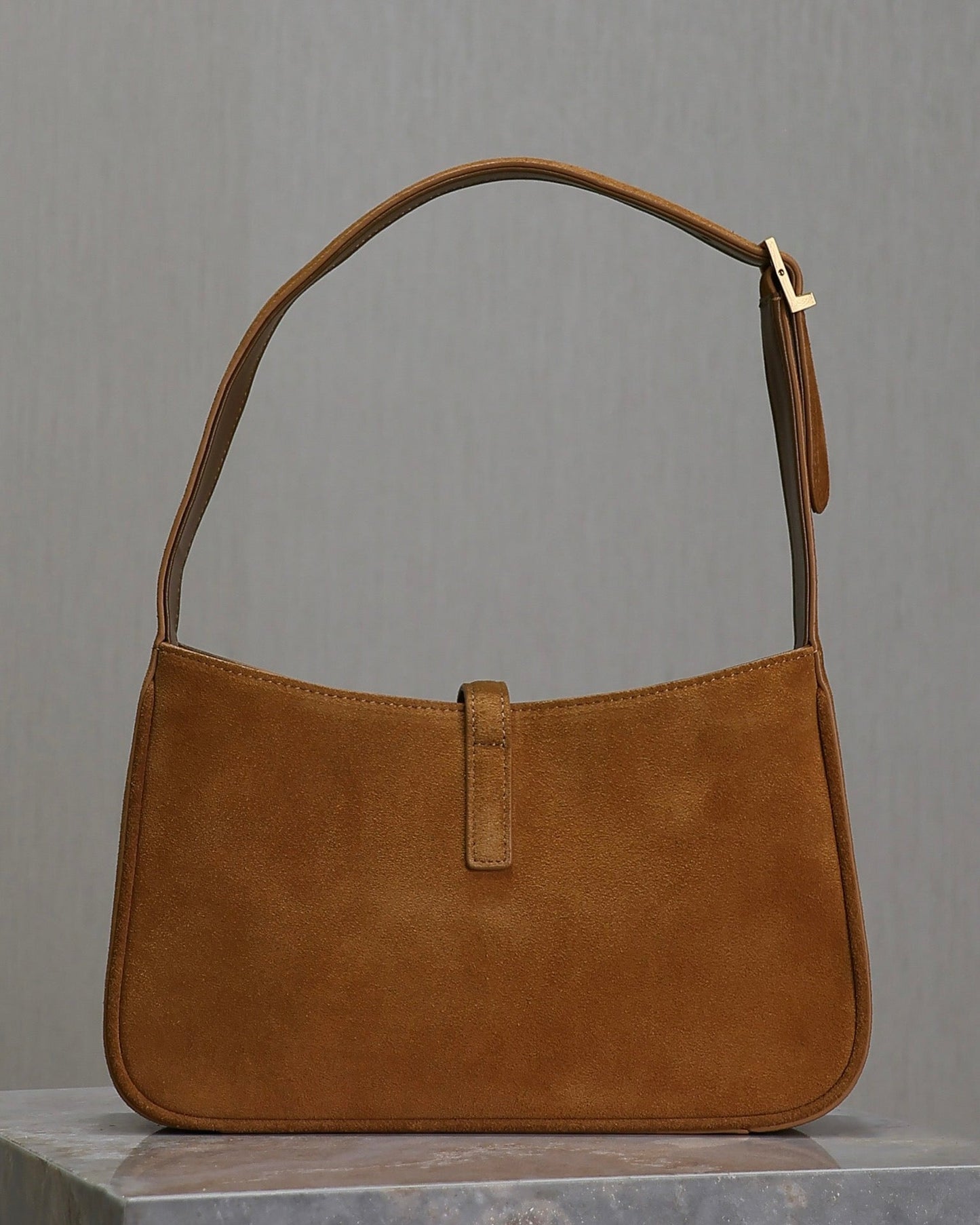 LE 5 À 7 BAG  25 IN BRONZE BROWN SUEDE COPPER LOGO